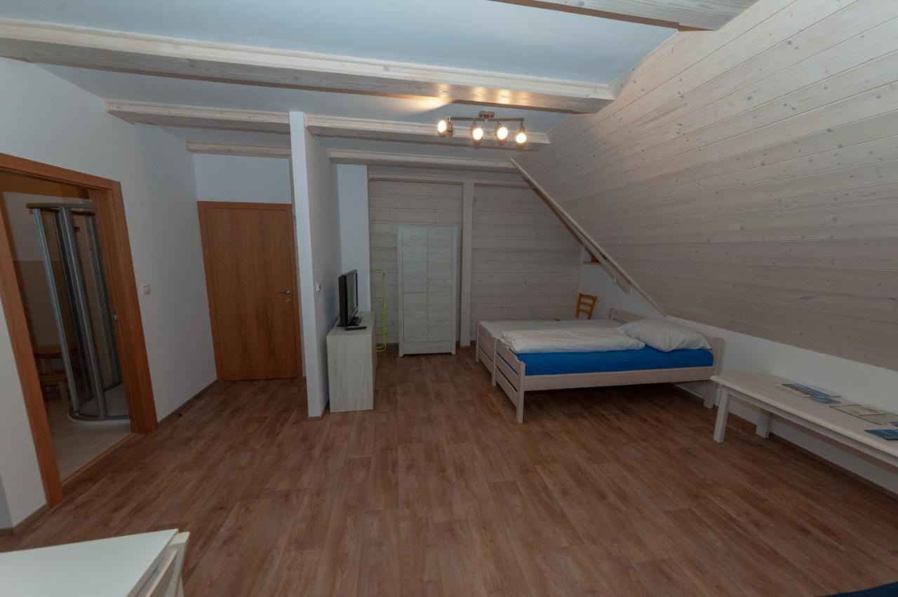 Roubenka Bila Lägenhet Exteriör bild